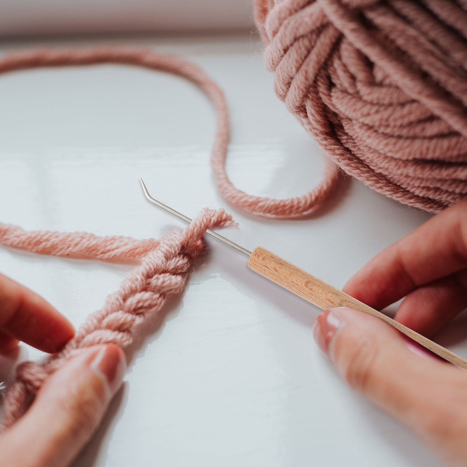 Wooden Crochet Hooks Ergonomic Handle - 1 قطعة من خطافات الكروشيه ذات